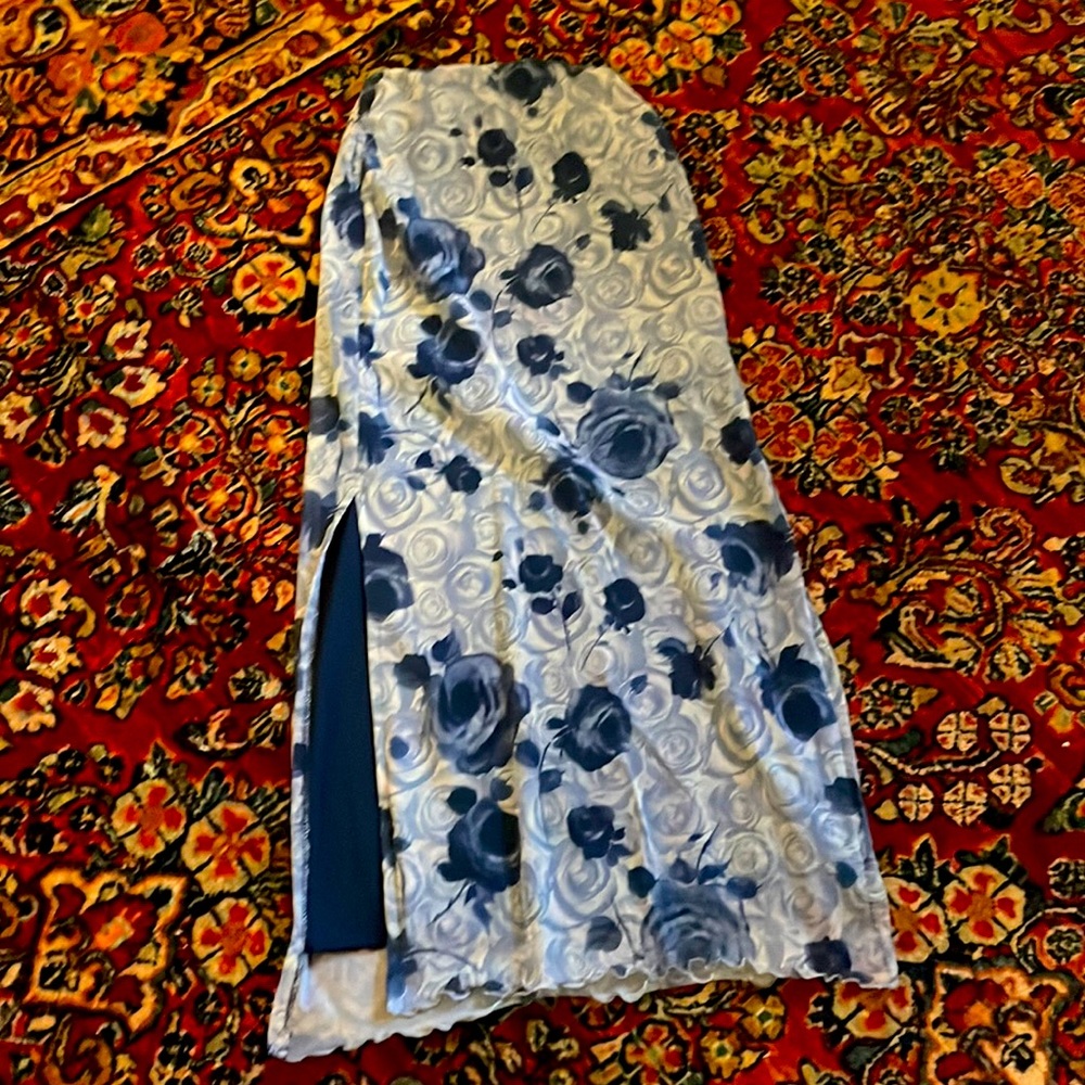Lite summer dress, lined.